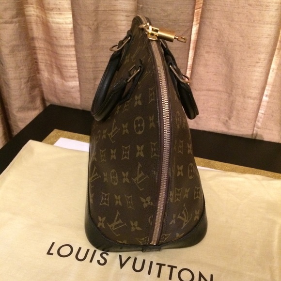 SOLD! Louis Vuitton Alma Monog-Black Dyed Vachetta - Picture 3 of 8